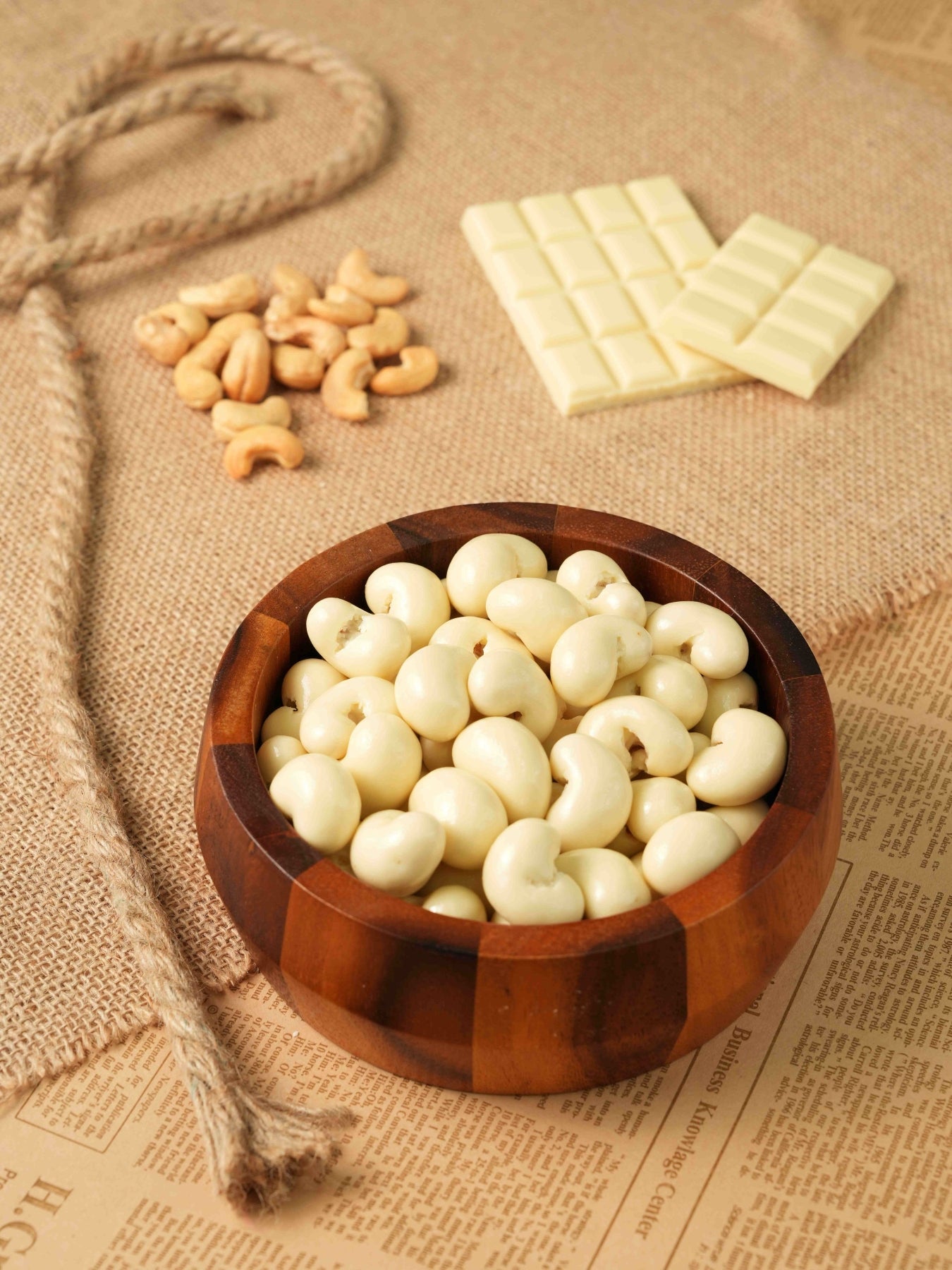 CASHEW COATED WHITE CHOCOLATE - 200g