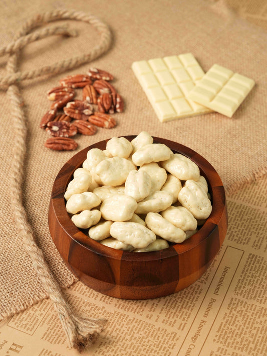 PECAN COATED WHITE CHOCOLATE - 200g