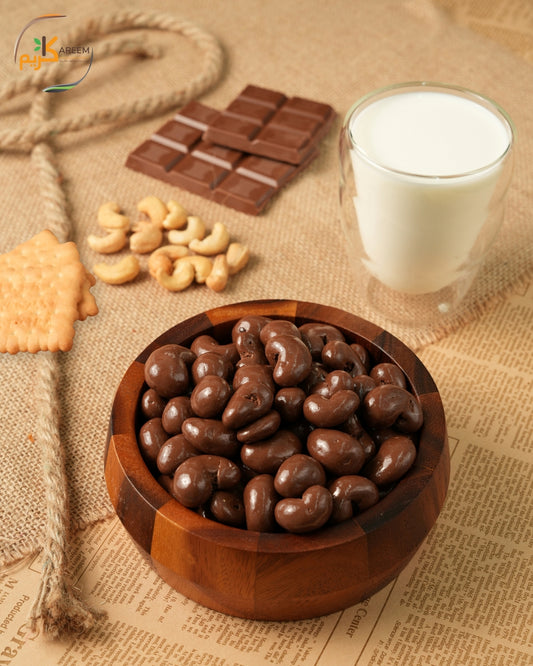 CASHEW COATED CRUNCHY BISCUIT AND MILK CHOCOLATE - 200g