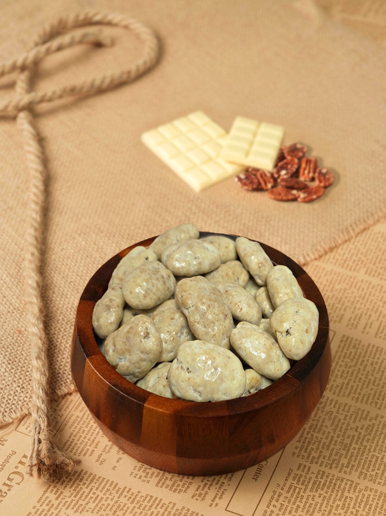 PECAN COATED WITH LOTUS CHOCOLATE - 300g